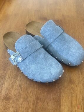 Tory Burch Light Blue Denim Clog Mules with Metallic Logo Accent